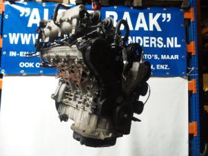 Used Cylinder head Hyundai Santa Fe II (CM) 2.7 V6 24V 4x2 Price on request offered by "Altijd Raak" Penders