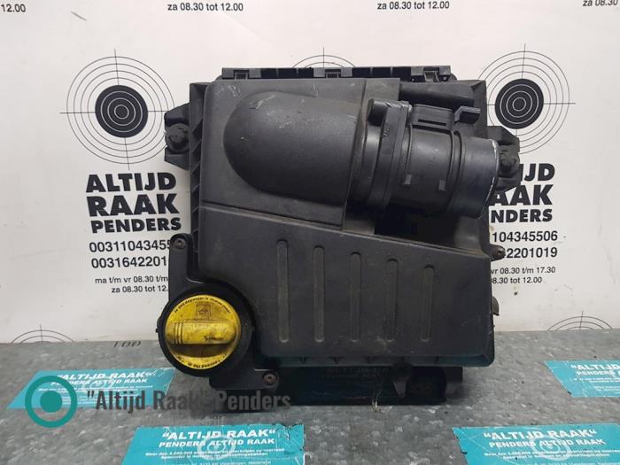 Gebrauchte Luftfiltergehäuse Renault Trafic New (FL) 2.0 dCi 16V 90 Preis auf Anfrage angeboten von "Altijd Raak" Penders