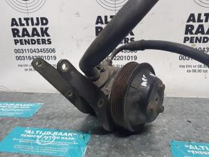 Used Power steering pump Mercedes L serie 4t (309/611) 410D Price on request offered by "Altijd Raak" Penders