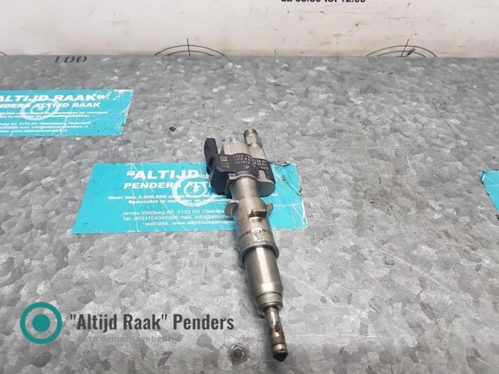 Injectors (petrol injection) with part number 1353756513801 stock