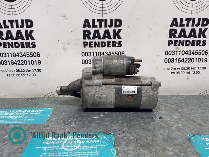 Used Starter Chrysler Voyager/Grand Voyager (RG/RS) 2.8 CRD 16V Grand Voyager Price on request offered by "Altijd Raak" Penders