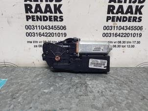 Used Sunroof motor Chrysler 300 C 3.0 CRD V6 24V Price on request offered by "Altijd Raak" Penders