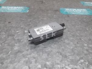 Used Antenna Amplifier Mercedes SLK (R171) 1.8 200 K 16V Price on request offered by "Altijd Raak" Penders