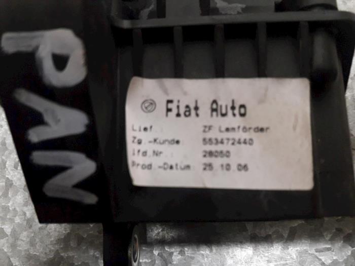 Palanca selectora automática de un Fiat Panda (169) 1.2 Fire 2005