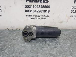 Usados Bomba de aceite BMW 5 serie (E60) M5 V-10 40V LHD Precio de solicitud ofrecido por "Altijd Raak" Penders