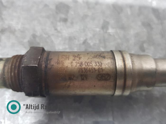 Sonde lambda d'un BMW 5 serie (E60) M5 V-10 40V LHD 2005
