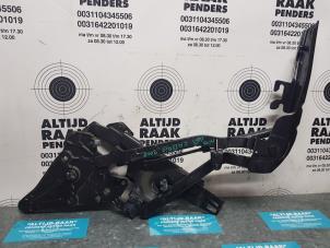 Used Tailgate hinge Mitsubishi Colt CZC 1.5 16V Price on request offered by "Altijd Raak" Penders