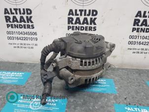 Dynamo van een Toyota Avensis Wagon (T25/B1E) 2.0 16V D-4D 2007