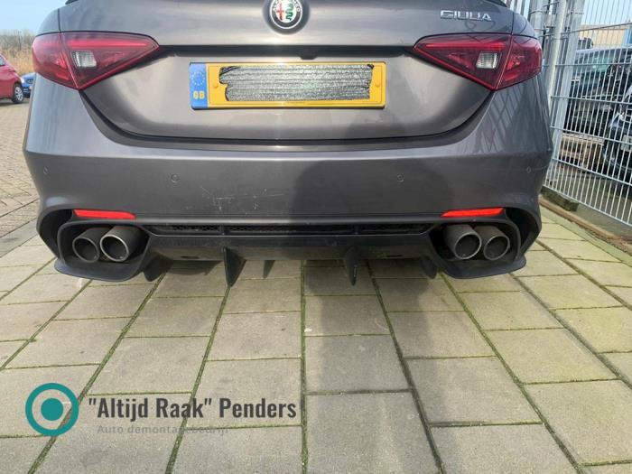 Usagé Echappement (complet) Alfa Romeo Giulia (952) 2.9 Bi-Turbo V6 24V Quadrifoglio Verde Prix sur demande proposé par "Altijd Raak" Penders