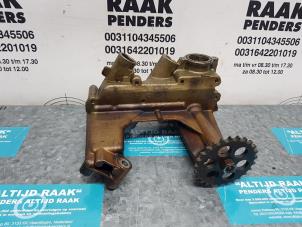 Used Oil pump BMW X5 (E53) 4.6 iS V8 32V Price on request offered by "Altijd Raak" Penders
