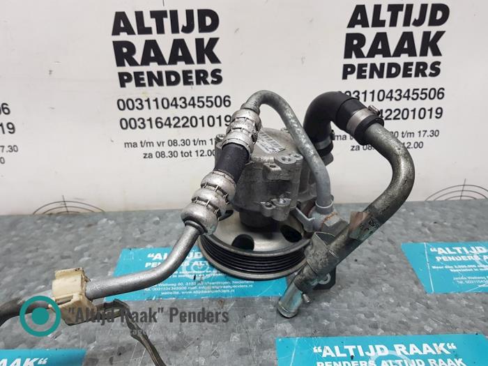 Usagé Pompe de direction Alfa Romeo 159 (939AX) 2.4 JTDm 20V Prix sur demande proposé par "Altijd Raak" Penders
