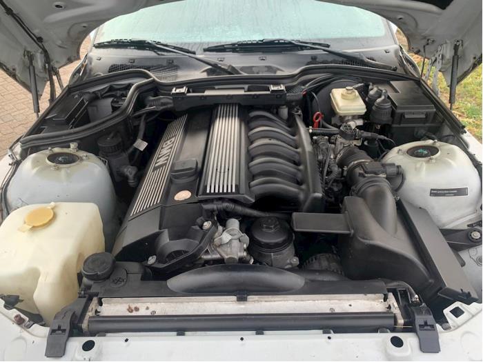 Motor van een BMW Z3 Roadster (E36/7) 2.8 24V 1998