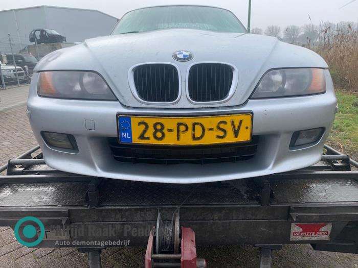 Używane Grill BMW Z3 Roadster (E36/7) 2.8 24V Cena na żądanie oferowane przez "Altijd Raak" Penders