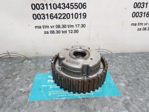 Used Camshaft sprocket Citroen C4 Picasso (UD/UE/UF) 1.8 16V Price on request offered by "Altijd Raak" Penders