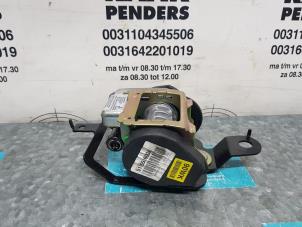Used Seatbelt tensioner, right Kia Sportage (JE) 2.0 CRDi 16V 4x4 Price on request offered by "Altijd Raak" Penders