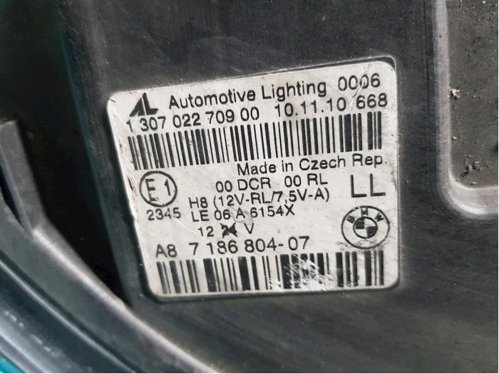 Headlight, right from a BMW 6 serie (E63) M6 5.0 V10 40V 2009