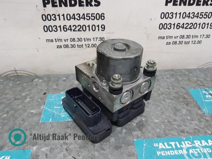 Begagnade ABS-pump Toyota GT 86 (ZN) 2.0 16V Pris på förfrågan erbjuds av "Altijd Raak" Penders