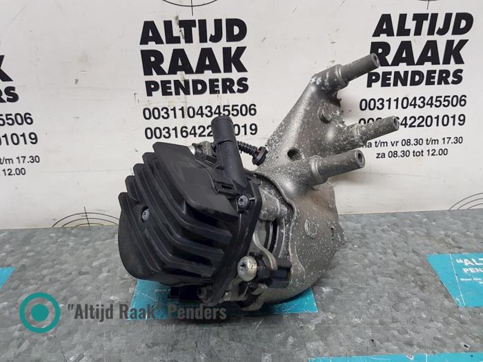 Used Pull air pump Porsche Cayenne (9PA) 4.5 S V8 32V Price on request offered by "Altijd Raak" Penders