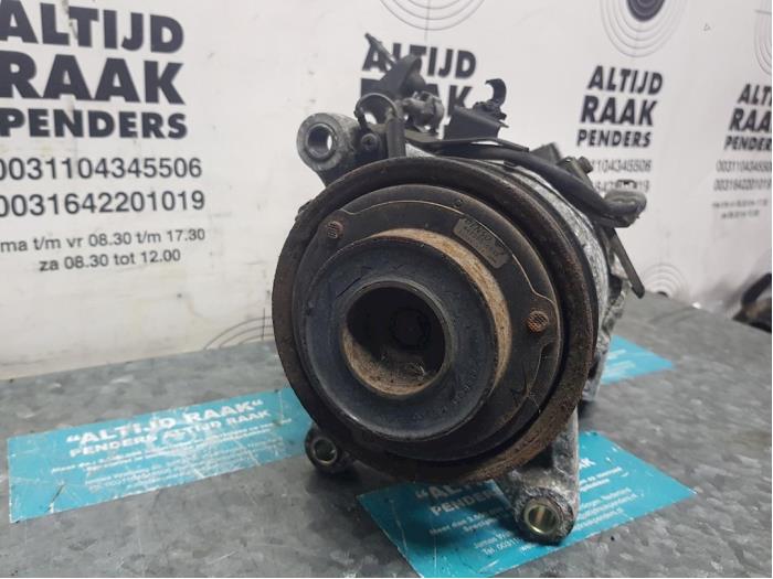 Air conditioning pump from a Lexus GS 300 (..S14) 3.0 24V 1995
