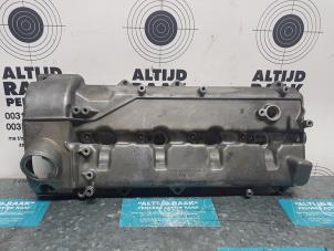 Used Rocker cover Mercedes ML I (163) 400 4.0 CDI V8 32V Price on request offered by "Altijd Raak" Penders