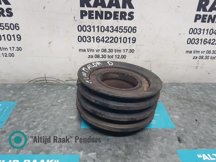 Używane Kolo pasowe walu korbowego Mazda E serie (SD1) 2200 D Cena na żądanie oferowane przez "Altijd Raak" Penders