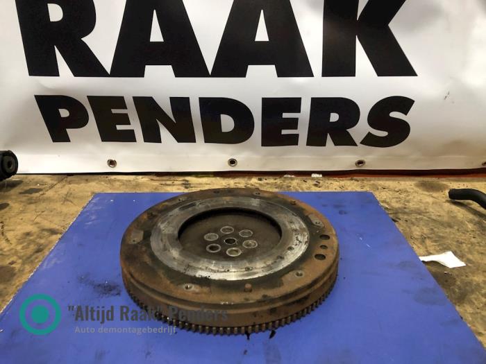 Used Flywheel Mitsubishi L-300 (P..) 2.5TD 4x4 Price on request offered by "Altijd Raak" Penders