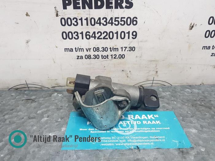 Używane Stacyjka + Kluczyk Opel Omega A (16/17/19) 2.0 i LS,GL,GLS,CD Cena na żądanie oferowane przez "Altijd Raak" Penders