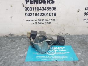Used Ignition lock + key Opel Omega A (16/17/19) 2.0 i LS,GL,GLS,CD Price on request offered by "Altijd Raak" Penders