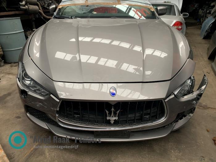 Używane Grill Maserati Ghibli III Cena na żądanie oferowane przez "Altijd Raak" Penders