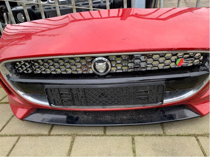 Front bumper from a Jaguar F-type 3.0 S V6 24V 2017