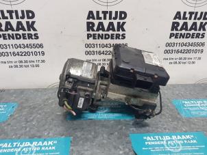 Used Hydraulic suspension pump Citroen C5 II Berline (RC) 2.0 16V Price on request offered by "Altijd Raak" Penders