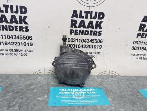 Used Vacuum pump (petrol) Mercedes SLK (R171) 1.8 200 K 16V Price on request offered by "Altijd Raak" Penders