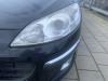 Headlight, right from a Peugeot 407 SW (6E) 1.6 HDi 16V 2008