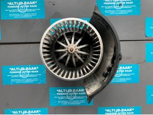 Usados Motor de ventilador de calefactor Volkswagen Touareg (7LA/7L6) 2.5 TDI R5 Precio de solicitud ofrecido por "Altijd Raak" Penders