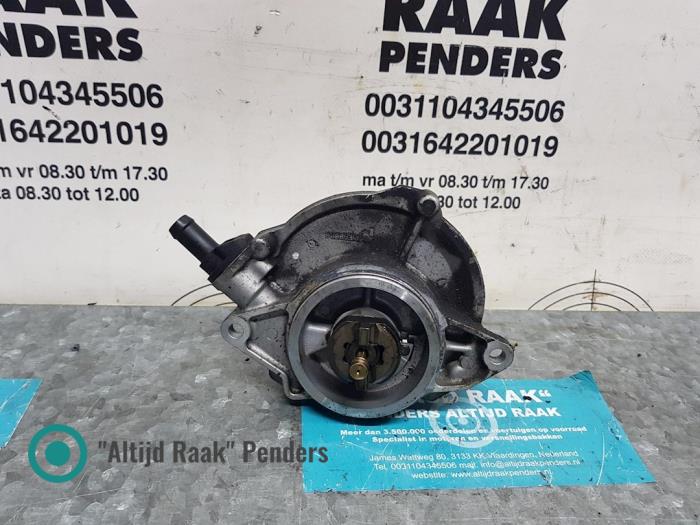 Used Vacuum pump (diesel) Audi Q7 (4LB) 3.0 TDI V6 24V Price on request offered by "Altijd Raak" Penders
