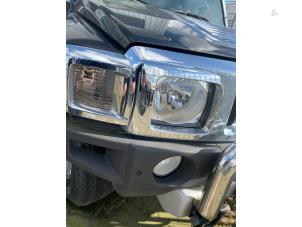 Used Headlight, left Hummer H3T 3.7 20V Price on request offered by "Altijd Raak" Penders