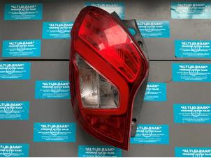 Gebrauchte Rücklicht links Ssang Yong Korando 2.0 e-XGi 16V 4x4 LPG Preis auf Anfrage angeboten von "Altijd Raak" Penders
