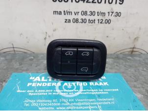 Usagé Commutateur (divers) Mercedes Viano (639) 3.0 CDI V6 24V Euro 5 Prix sur demande proposé par "Altijd Raak" Penders