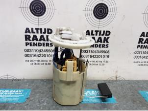 Used Electric fuel pump Mercedes Viano (639) 3.0 CDI V6 24V Euro 5 Price on request offered by "Altijd Raak" Penders
