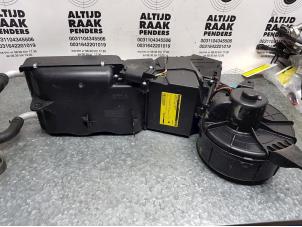 Used Heating and ventilation fan motor Mercedes Viano (639) 3.0 CDI V6 24V Euro 5 Price on request offered by "Altijd Raak" Penders