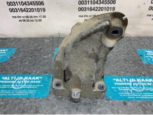 Used Engine mount Mercedes E (C207) E-350 CDI, d BlueTEC 3.0 V6 24V Price on request offered by "Altijd Raak" Penders