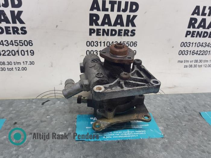 Used Power steering pump Mercedes E (W210) 2.9 E-290 TDi Price on request offered by "Altijd Raak" Penders