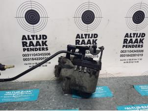 Used Fuel filter housing Volvo V40 (MV) 1.6 D2 Price on request offered by "Altijd Raak" Penders