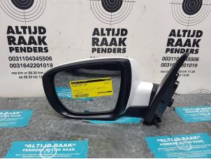Used Wing mirror, left Hyundai iX35 (LM) 1.7 CRDi 16V Price on request offered by "Altijd Raak" Penders