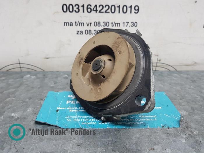 Pompe à eau d'un Vauxhall Insignia Mk.I 2.0 CDTI 16V 2009