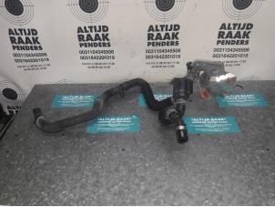 Usados Bomba de agua Audi A8 (D4) 4.2 TDI V8 32V Quattro Precio de solicitud ofrecido por "Altijd Raak" Penders