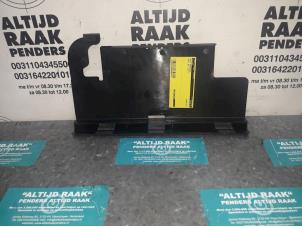 Usados Tapa de la batería Audi A8 (D4) 4.2 TDI V8 32V Quattro Precio de solicitud ofrecido por "Altijd Raak" Penders