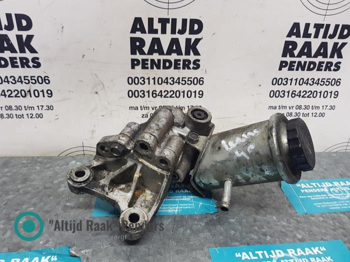 Begagnade Servostyrningspump Lexus LS (F4) 400 4.0 32V Pris på förfrågan erbjuds av "Altijd Raak" Penders