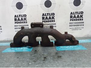 Used Exhaust manifold Renault Master III (JD/ND/PD) 2.5 dCi 16V Price on request offered by "Altijd Raak" Penders