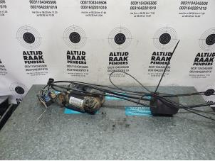 Used Air pump (suspension) Landrover Discovery II 2.5 Td5 Price on request offered by "Altijd Raak" Penders